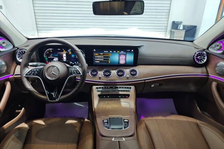 Used Mercedes-Benz E-Class 2023 Updated E 300 L Fashion Edition Interior 3