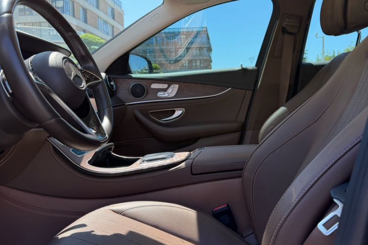 Used Mercedes-Benz E-Class 2023 E 300 L Stylish Model Interior 3