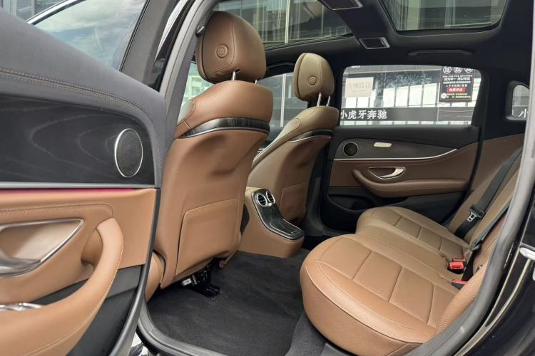 Used Mercedes-Benz E-Class 2023 E 300 L Sporty and Stylish Model Interior 3