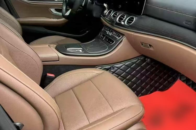 Used Mercedes-Benz E-Class 2023 Restyled E 300 L Sport Luxury Edition Interior 3