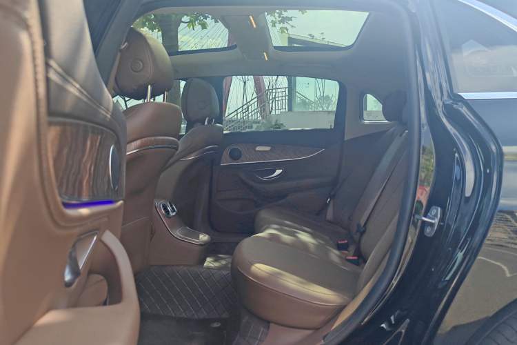 Used Mercedes-Benz E-Class 2023 E 300 L Stylish Model Interior 3