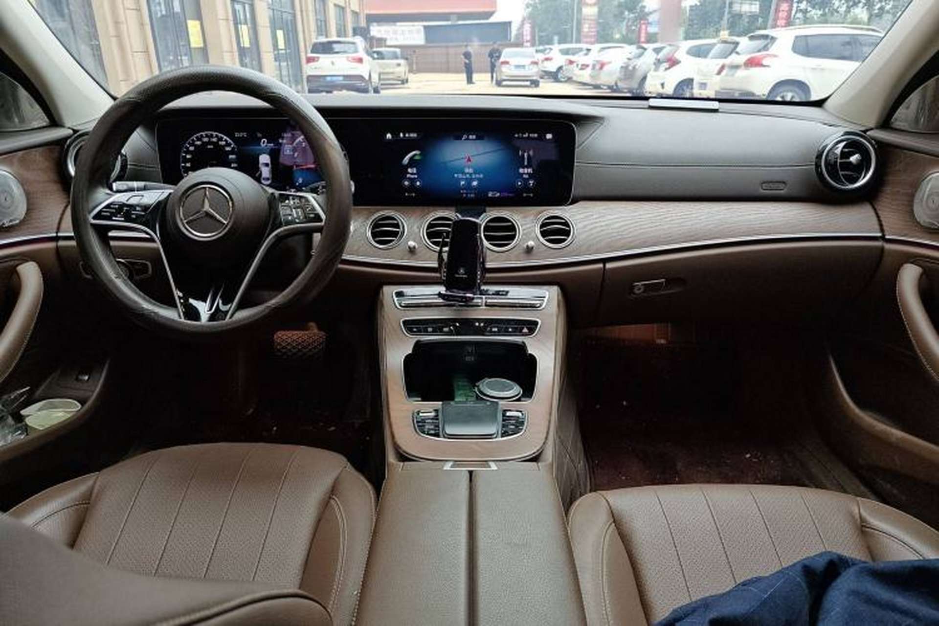 Used Mercedes-Benz E-Class 2023 Updated E 300 L Luxury Edition Interior 3