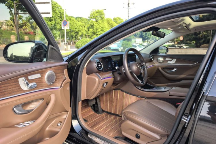 Used Mercedes-Benz E-Class 2023 E 300 L Stylish Model Interior 3