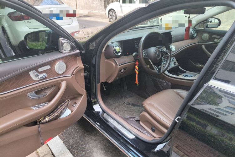 Used Mercedes-Benz E-Class 2023 E 300 L Luxury Model Interior 3