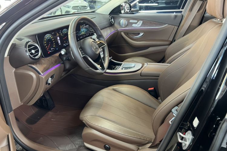 Used Mercedes-Benz E-Class 2023 Updated E 300 L Luxury Edition Interior 3