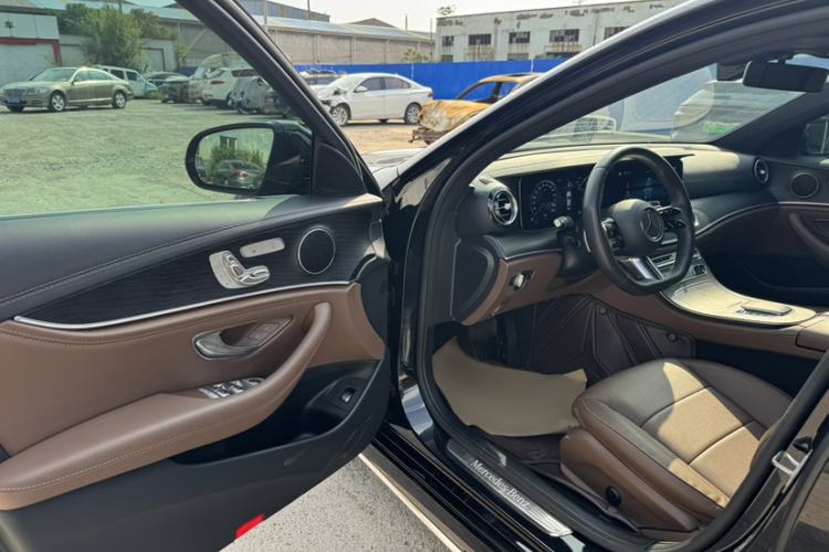 Used Mercedes-Benz E-Class 2023 E 300 L Sporty and Stylish Model Interior 3