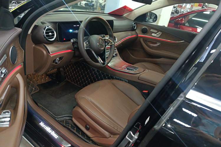 Used Mercedes-Benz E-Class 2023 E 300 L Stylish Model Interior 3