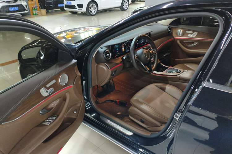 Used Mercedes-Benz E-Class 2023 Updated E 300 L Luxury Edition Interior 3