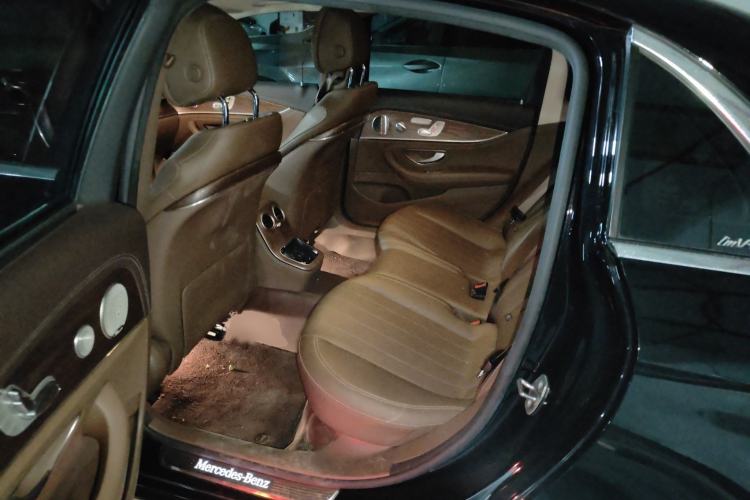 Used Mercedes-Benz E-Class 2023 E 300 L Luxury Model Interior 4