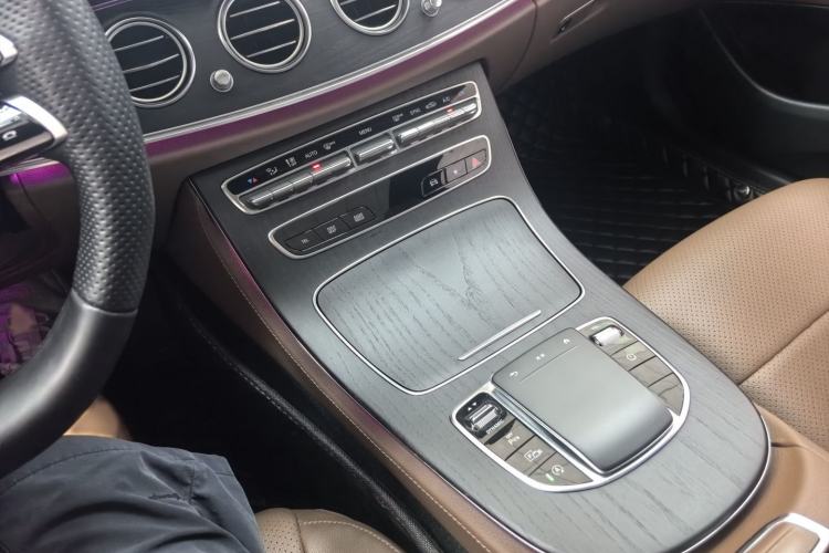 Used Mercedes-Benz E-Class 2023 E 300 L Sporty and Stylish Model Interior 4