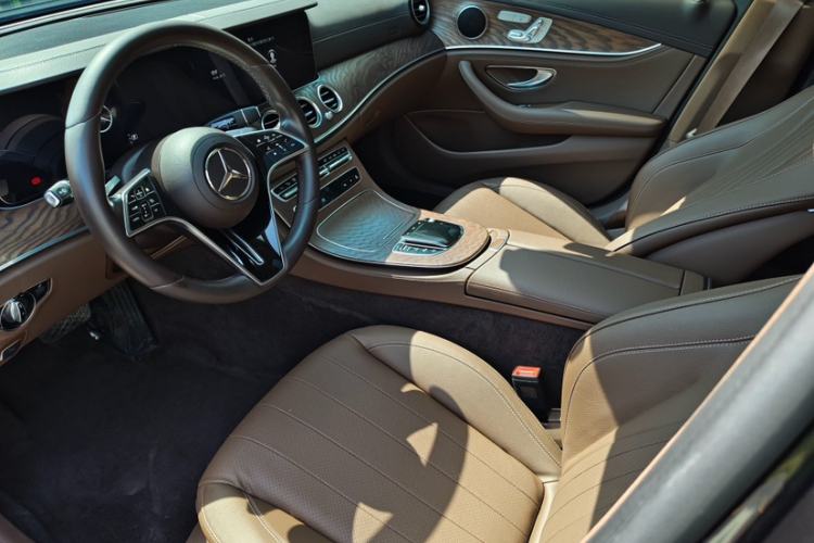 Used Mercedes-Benz E-Class 2023 E 300 L Stylish Model Interior 4