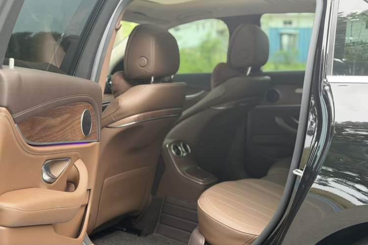 Used Mercedes-Benz E-Class 2023 E 300 L Stylish Model Interior 4