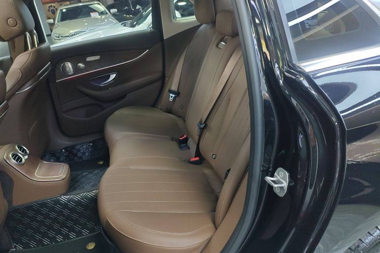 Used Mercedes-Benz E-Class 2023 E 300 L Stylish Model Interior 4