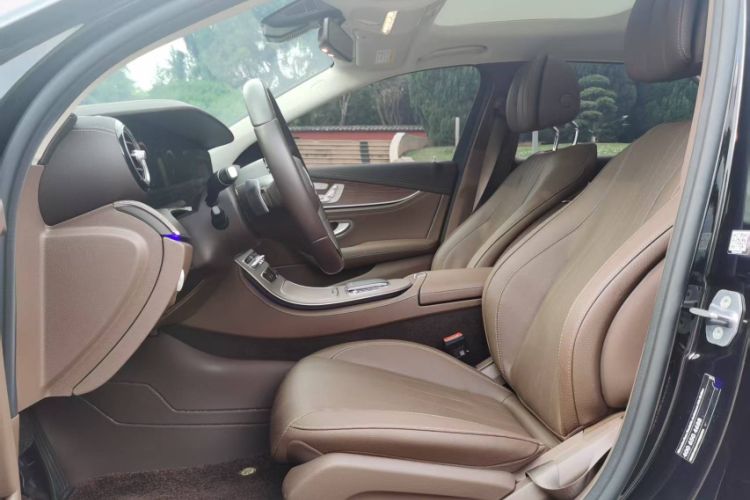 Used Mercedes-Benz E-Class 2023 Updated E 300 L Fashion Edition Interior 4