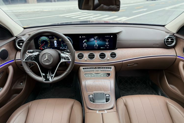 Used Mercedes-Benz E-Class 2023 E 300 L Stylish Model Interior 4