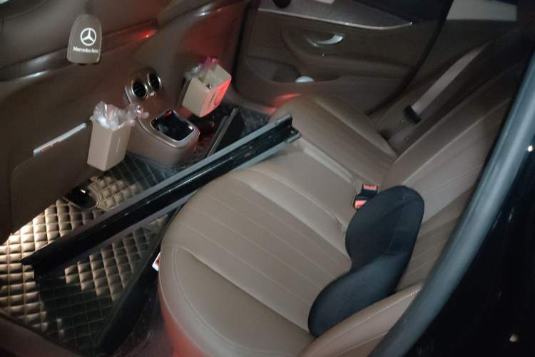 Used Mercedes-Benz E-Class 2023 E 300 L Stylish Model Interior 4