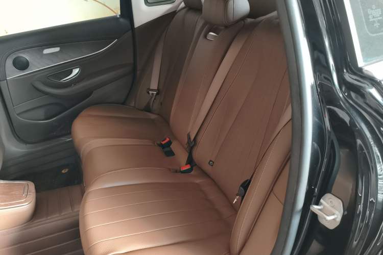 Used Mercedes-Benz E-Class 2023 E 260 L 4MATIC Interior 4