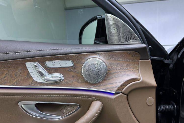 Used Mercedes-Benz E-Class 2023 E 300 L Stylish Model Interior 4