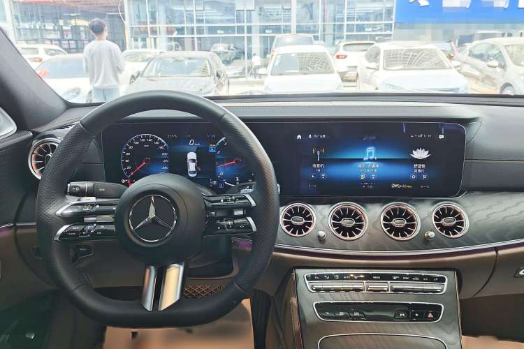 Used Mercedes-Benz E-Class 2023 E 300 Stylish Sports Edition Interior 4