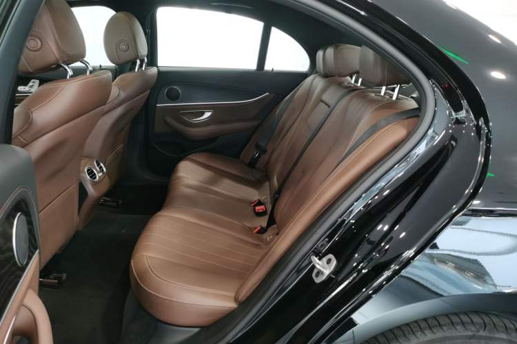 Used Mercedes-Benz E-Class 2023 Restyled E 260 Fashion Sport Edition Interior 4