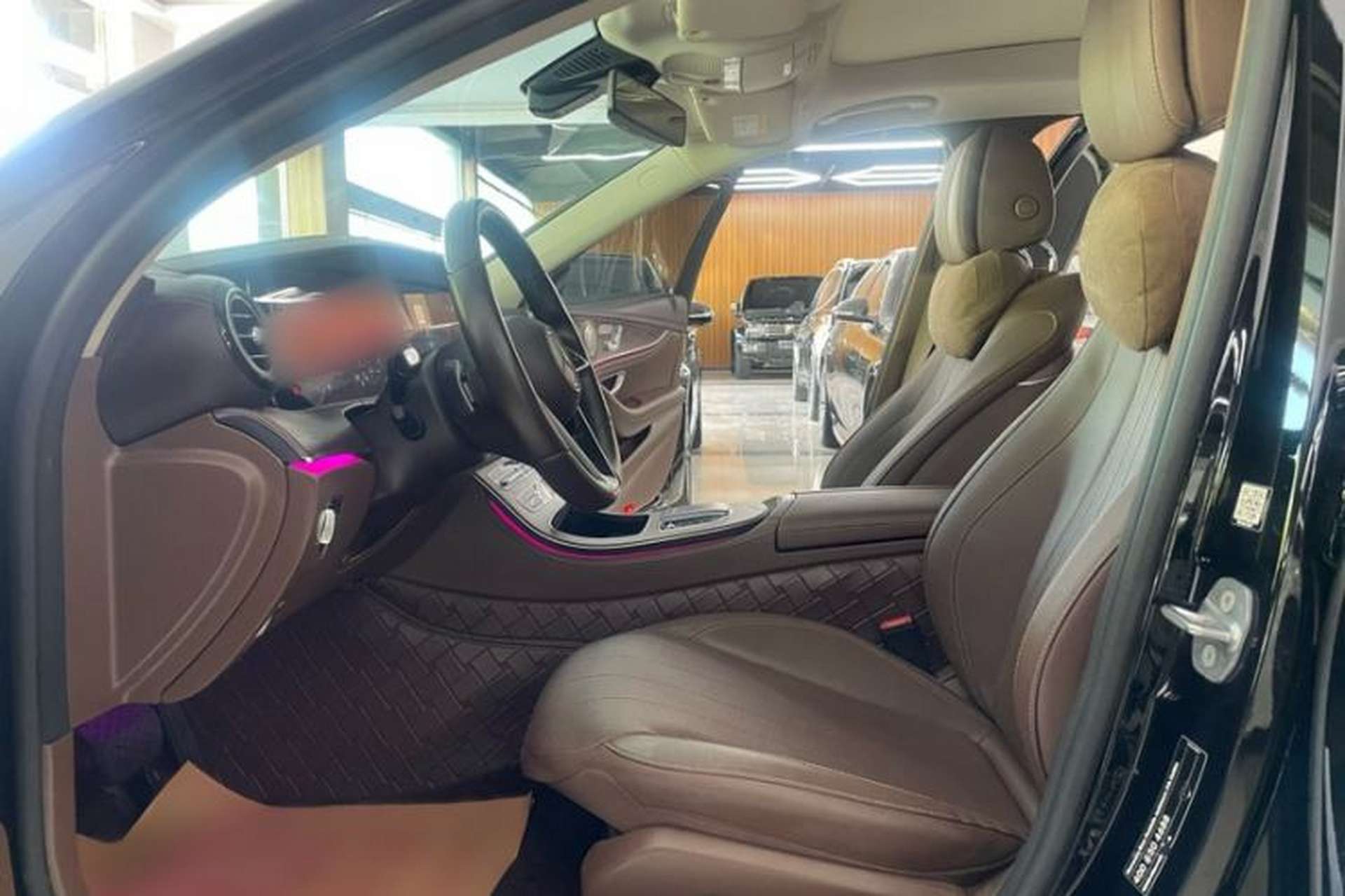 Used Mercedes-Benz E-Class 2023 Updated E 300 L Luxury Edition Interior 4