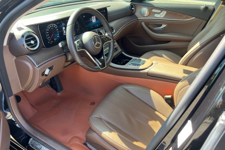 Used Mercedes-Benz E-Class 2023 Updated E 300 L Luxury Edition Interior 4
