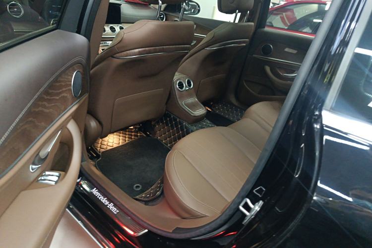 Used Mercedes-Benz E-Class 2023 E 300 L Stylish Model Interior 4