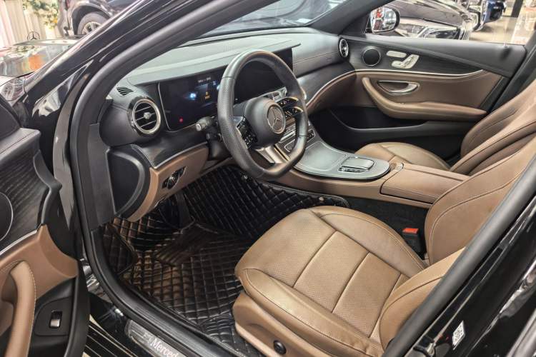 Used Mercedes-Benz E-Class 2023 E 300 L Sporty and Stylish Model Interior 5