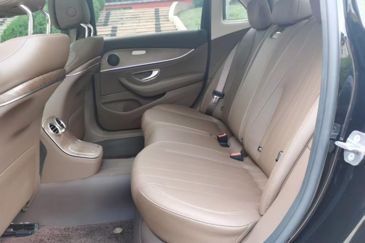 Used Mercedes-Benz E-Class 2023 Updated E 300 L Fashion Edition Interior 5