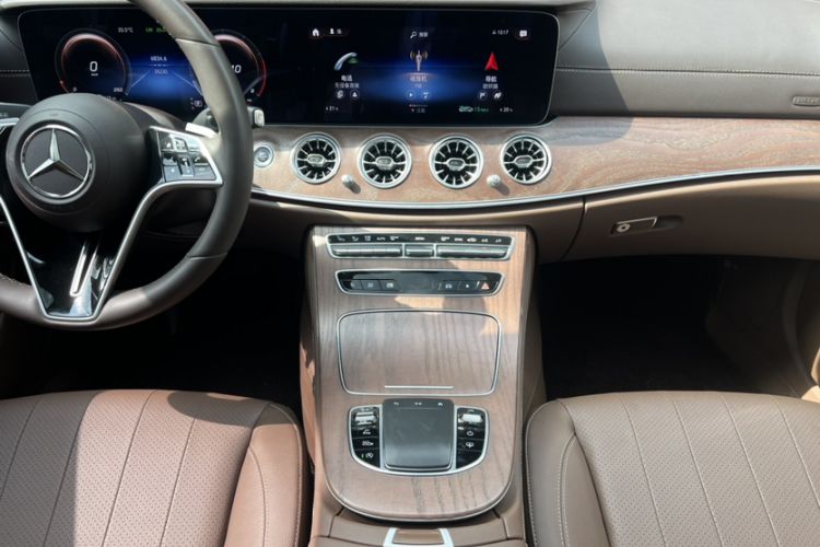 Used Mercedes-Benz E-Class 2023 Updated E 300 L Luxury Edition Interior 5