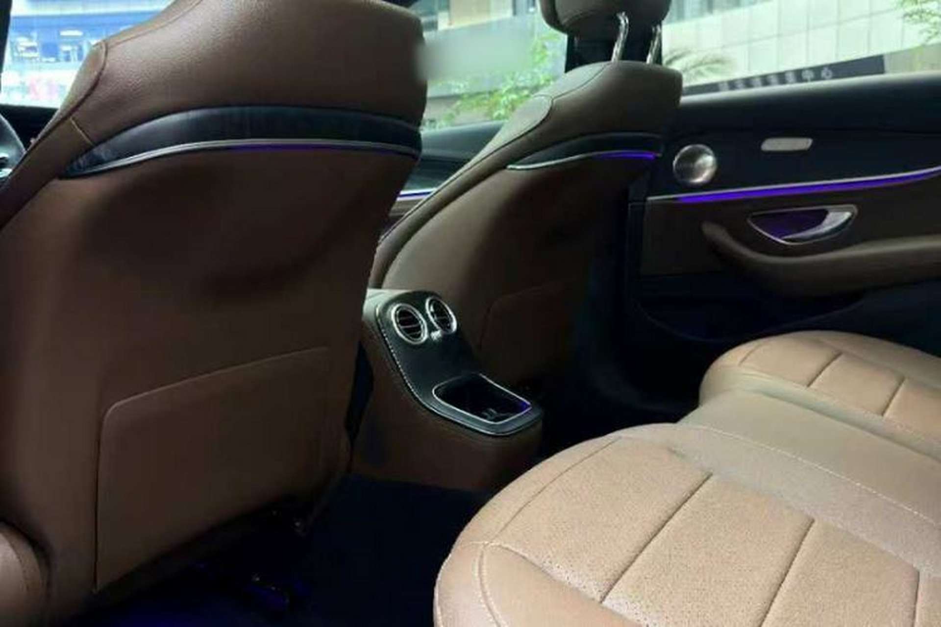 Used Mercedes-Benz E-Class 2023 Restyled E 300 L Sporty and Stylish Edition Interior 5