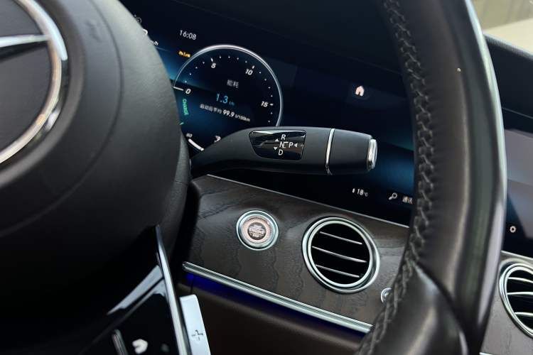 Used Mercedes-Benz E-Class 2023 E 300 L Luxury Model Interior 5