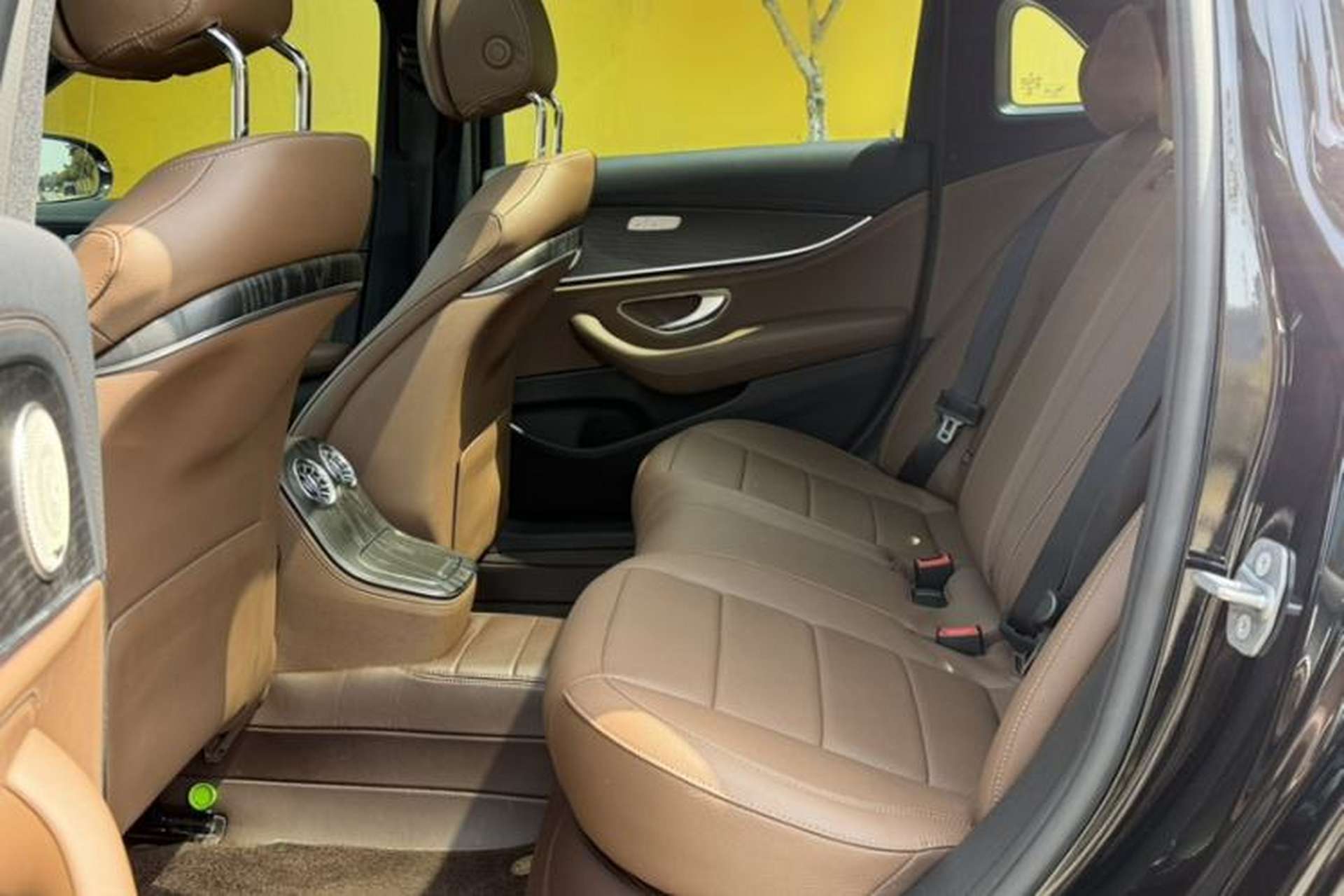Used Mercedes-Benz E-Class 2023 E 300 L Sporty and Stylish Model Interior 5