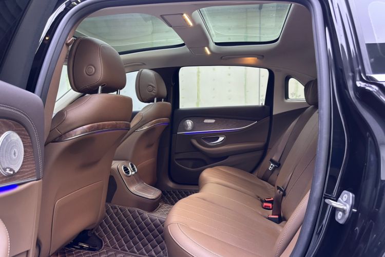 Used Mercedes-Benz E-Class 2023 E 300 L Stylish Model Interior 5