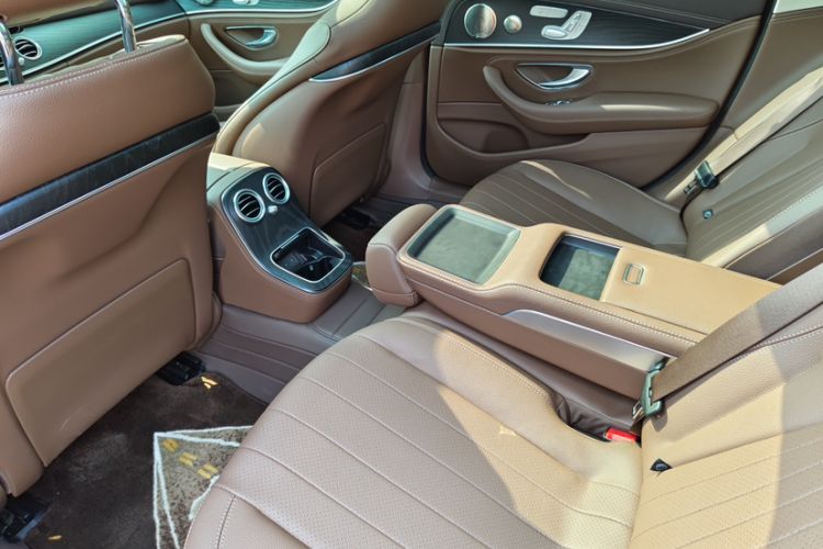 Used Mercedes-Benz E-Class 2023 E 300 L Luxury Model Interior 6