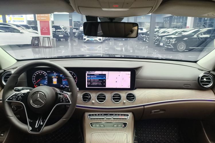 Used Mercedes-Benz E-Class 2023 Updated E 300 L Fashion Edition Interior 6