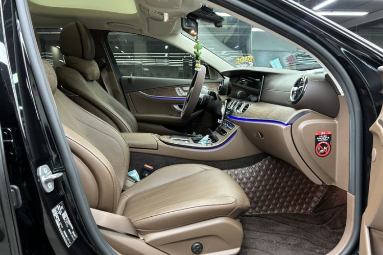 Used Mercedes-Benz E-Class 2023 Updated E 300 L Fashion Edition Interior 7