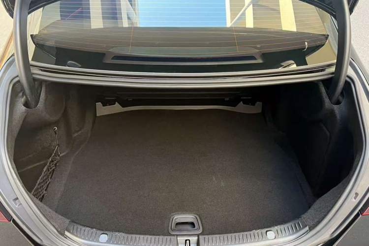 Used Mercedes-Benz E-Class 2023 Updated E 300 L Fashion Edition Interior 7