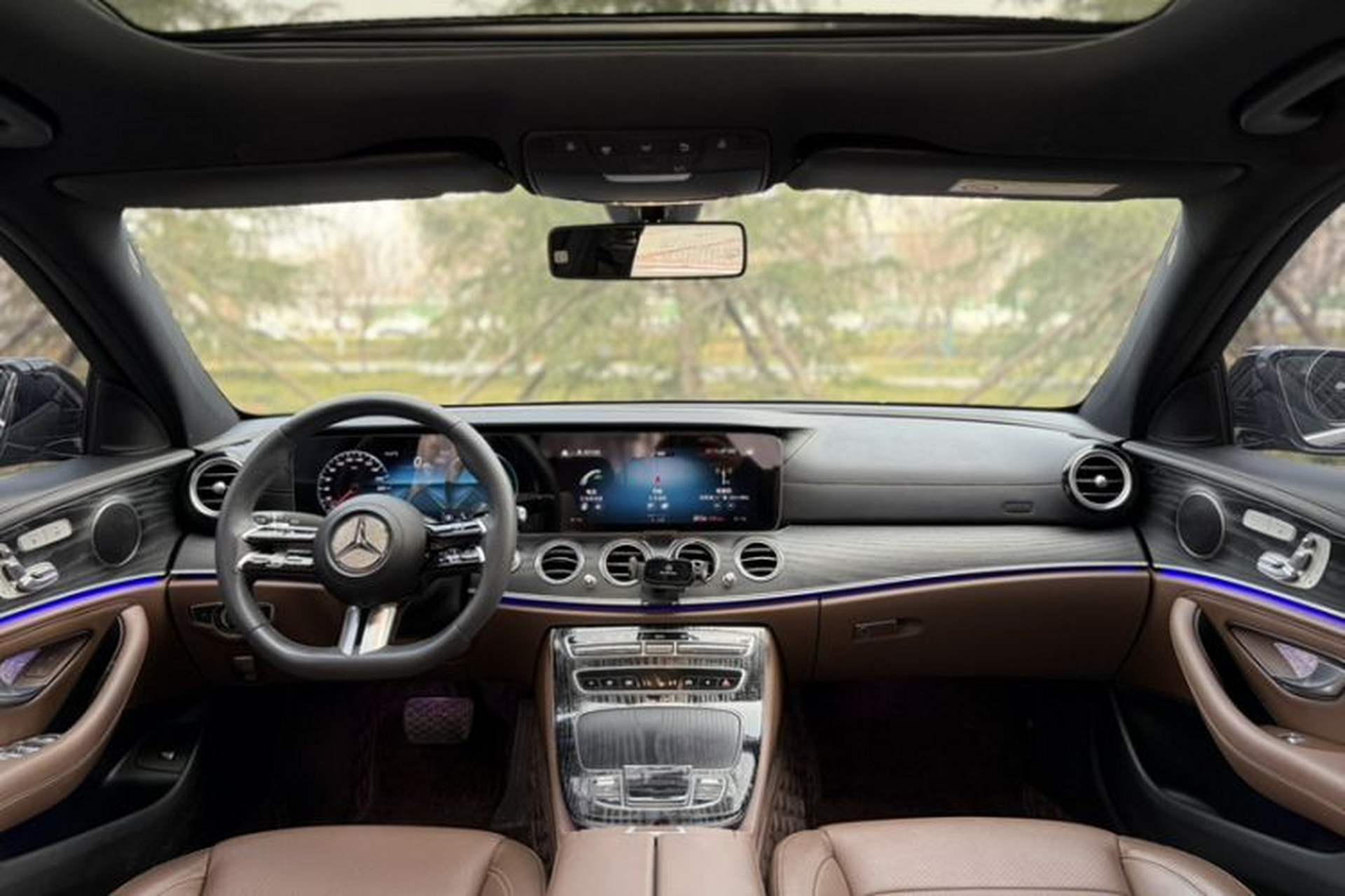 Used Mercedes-Benz E-Class 2023 E 300 L Sporty and Stylish Model Interior 7