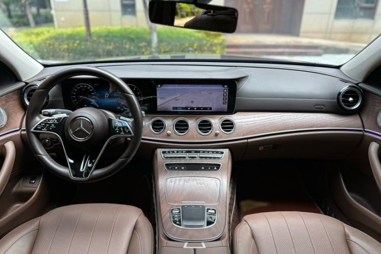 Used Mercedes-Benz E-Class 2023 E 300 L Luxury Model Interior 7