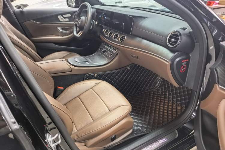 Used Mercedes-Benz E-Class 2023 E 300 L Sporty and Stylish Model Interior 7