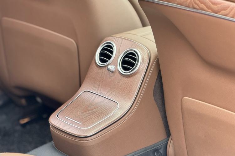 Used Mercedes-Benz E-Class 2023 E 300 L Stylish Model Interior 7