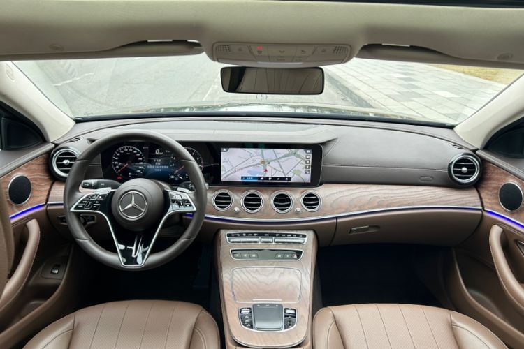 Used Mercedes-Benz E-Class 2023 Updated E 300 L Fashion Edition Interior 7