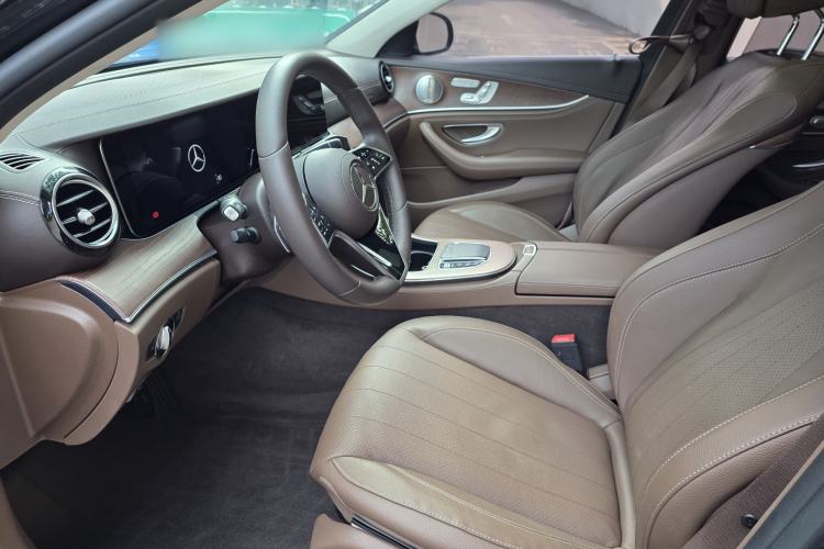 Used Mercedes-Benz E-Class 2023 Updated E 300 L Luxury Edition Interior 7
