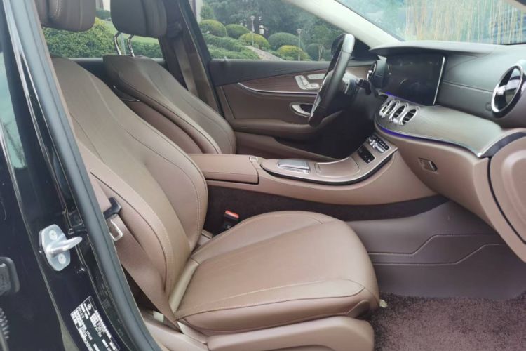 Used Mercedes-Benz E-Class 2023 Updated E 300 L Fashion Edition Interior 8