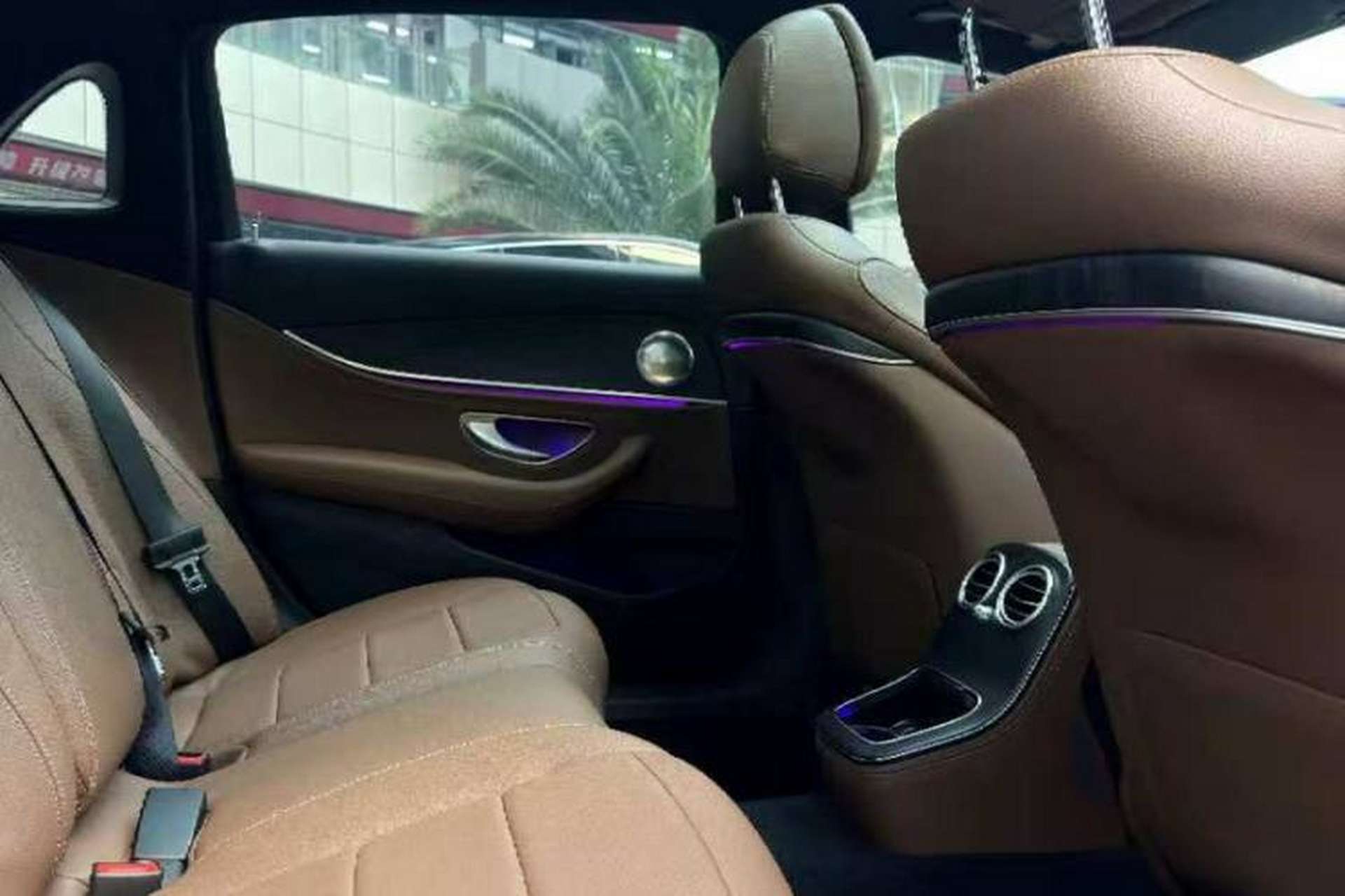 Used Mercedes-Benz E-Class 2023 Restyled E 300 L Sporty and Stylish Edition Interior 8