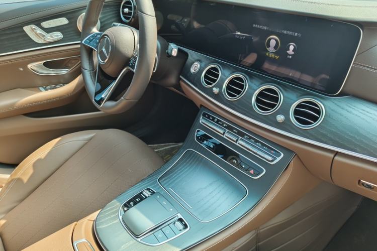 Used Mercedes-Benz E-Class 2023 E 300 L Luxury Model Interior 8