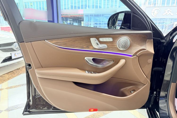 Used Mercedes-Benz E-Class 2023 Updated E 300 L Fashion Edition Interior 8