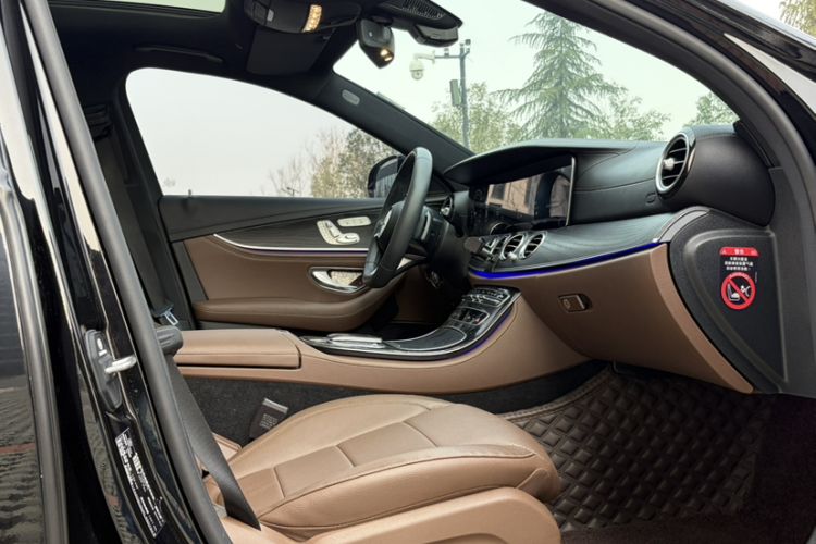 Used Mercedes-Benz E-Class 2023 E 300 L Sporty and Stylish Model Interior 9