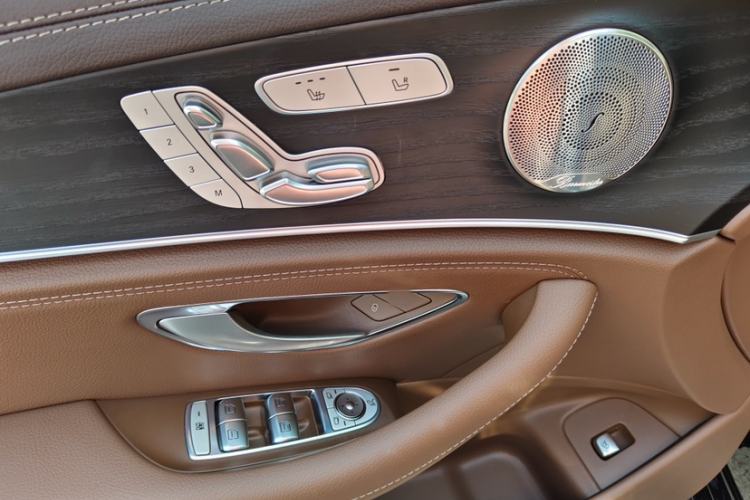 Used Mercedes-Benz E-Class 2023 E 300 L Luxury Model Interior 9